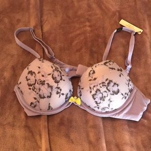 VICTORIA’S SECRET LACE PUSH UP BRA SIZE 34B
